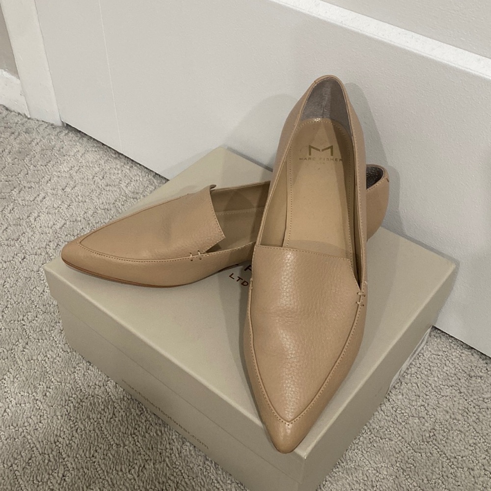 Marc Fisher LTD Zurri pointed toe loafers women’s size 7.5